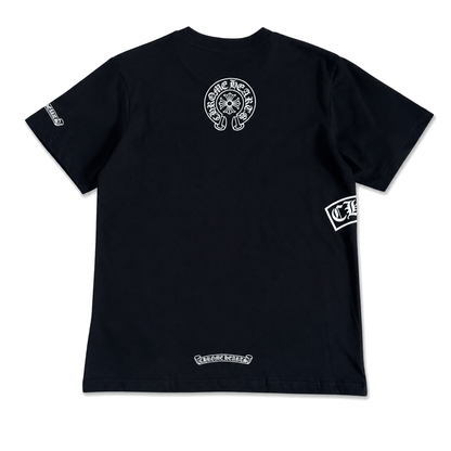 BLACK HORSESHOE POCKET TEE